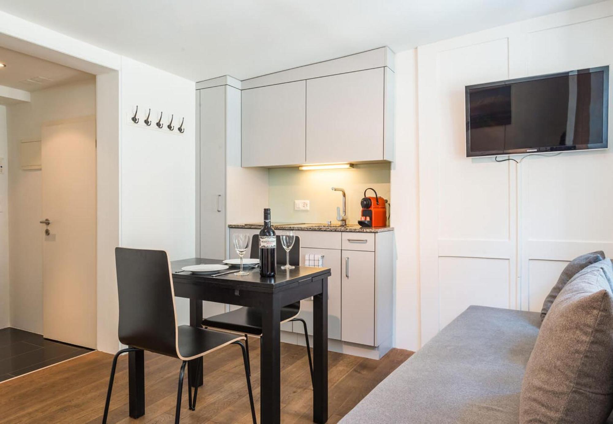 Hitrental Schmidgasse - Apartments Цюрих Екстериор снимка
