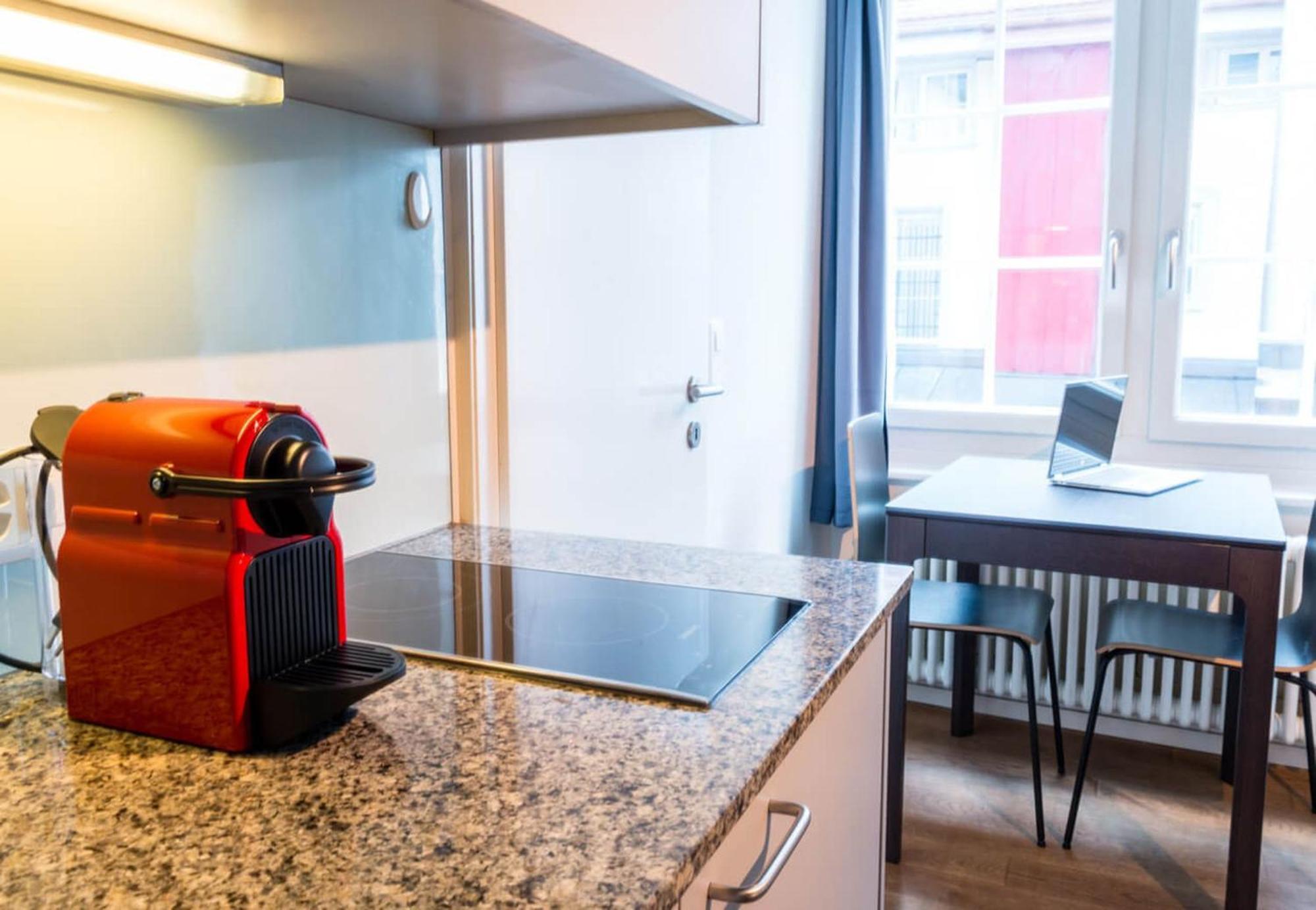 Hitrental Schmidgasse - Apartments Цюрих Екстериор снимка