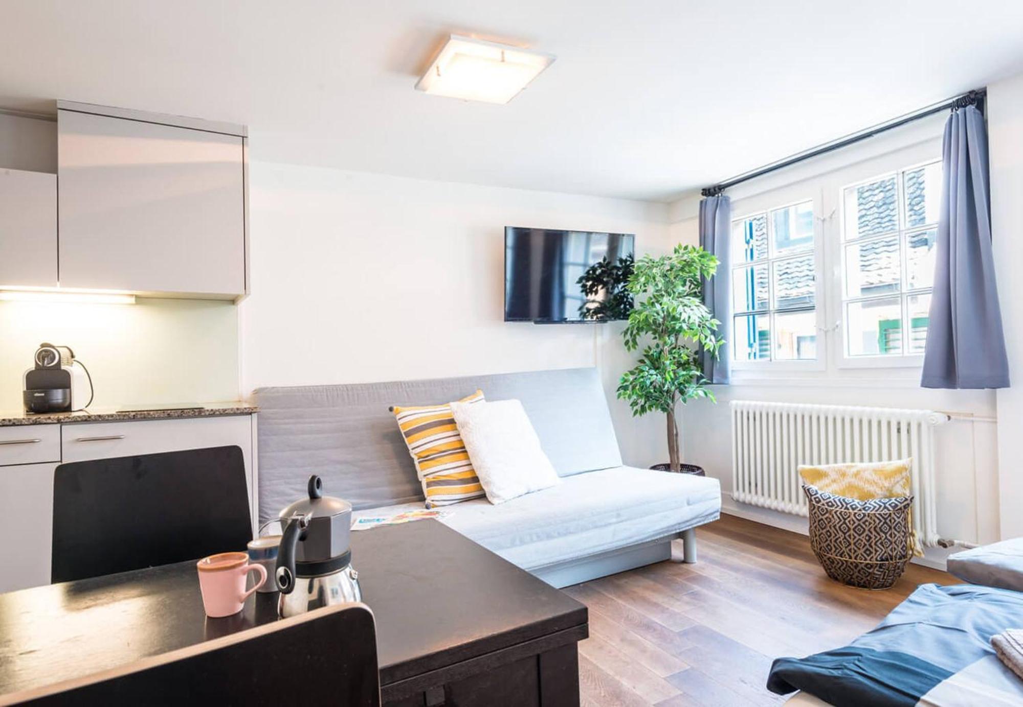 Hitrental Schmidgasse - Apartments Цюрих Екстериор снимка